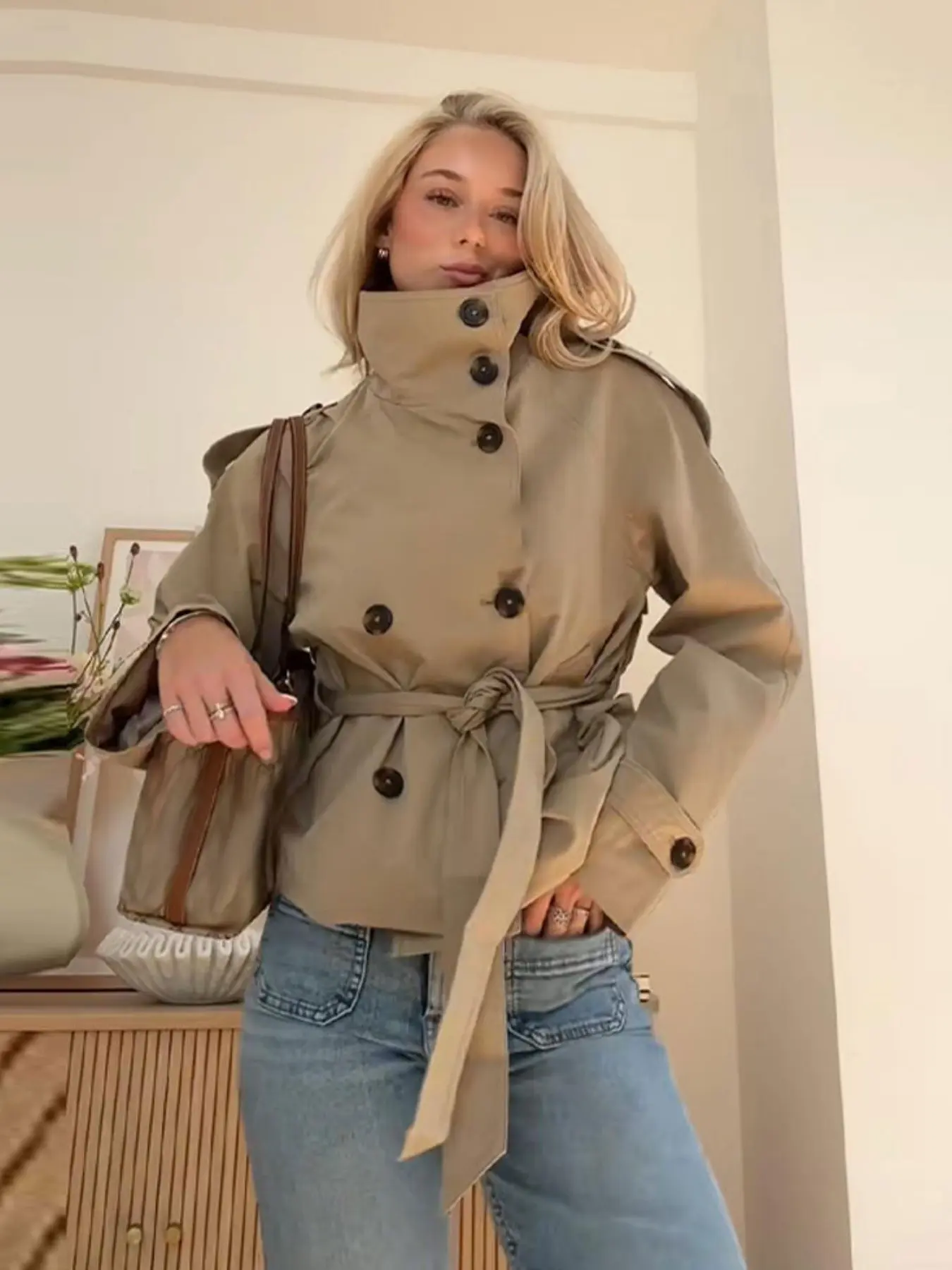 2026 Fall New French Retro Notch Lapel Design Double Button Windbreaker, Tie Waist Long Sleeve Short Jacket for Women, Casual All-Season Outerwear, Loose Fitting Jacket