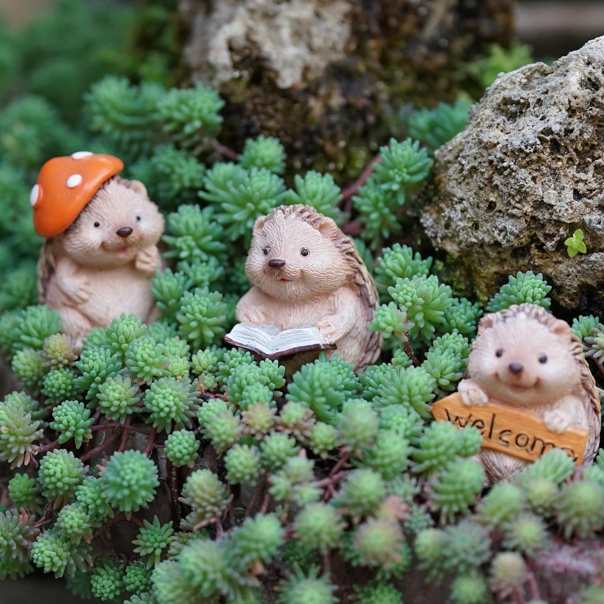 Cute Hedgehog Resin Craft Decorative Succulent Planter Pot, Garden Three Little Hedgehogs Animal Ornament, Balcony Plant Holder