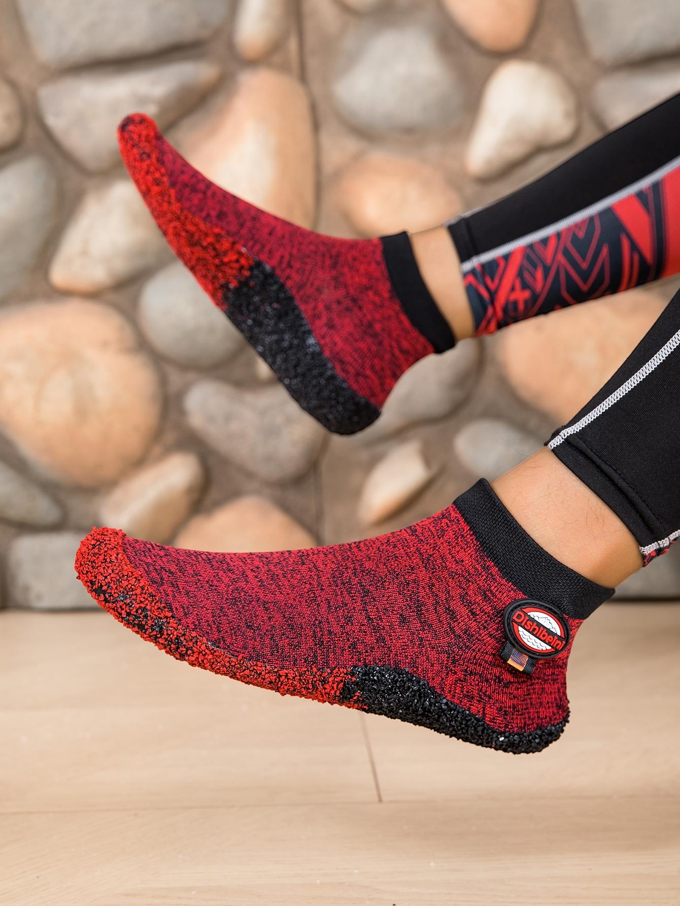 Men's new style fitness yoga barefoot shoes, diabetes shoes, soft fabric, breathable, quick drying, widened toe cap, comfortable package, color particle soles, strong grip on the ground, easy on and off style, yoga fitness hiking multi scene wear