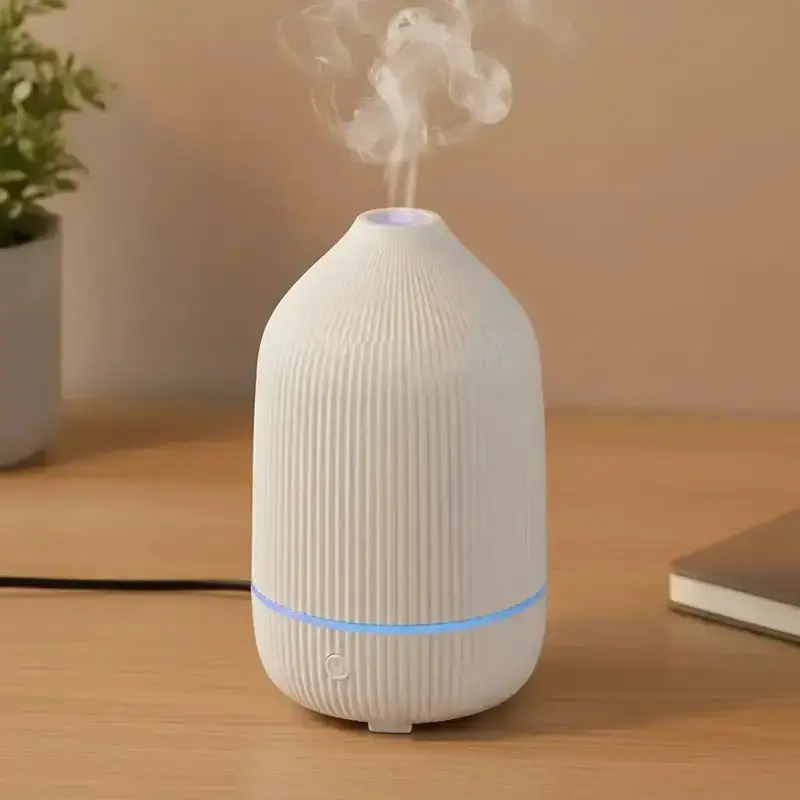 USB powered portable ultrasonic aromatherapy machine, essential oil diffuser, Aroma diffuser humidifiers, 100ml aromatherapy diffuser, suitable for home and office use, 7-color LED ambient light fragrance diffuser, automatic shutdown, Travel Humidifier