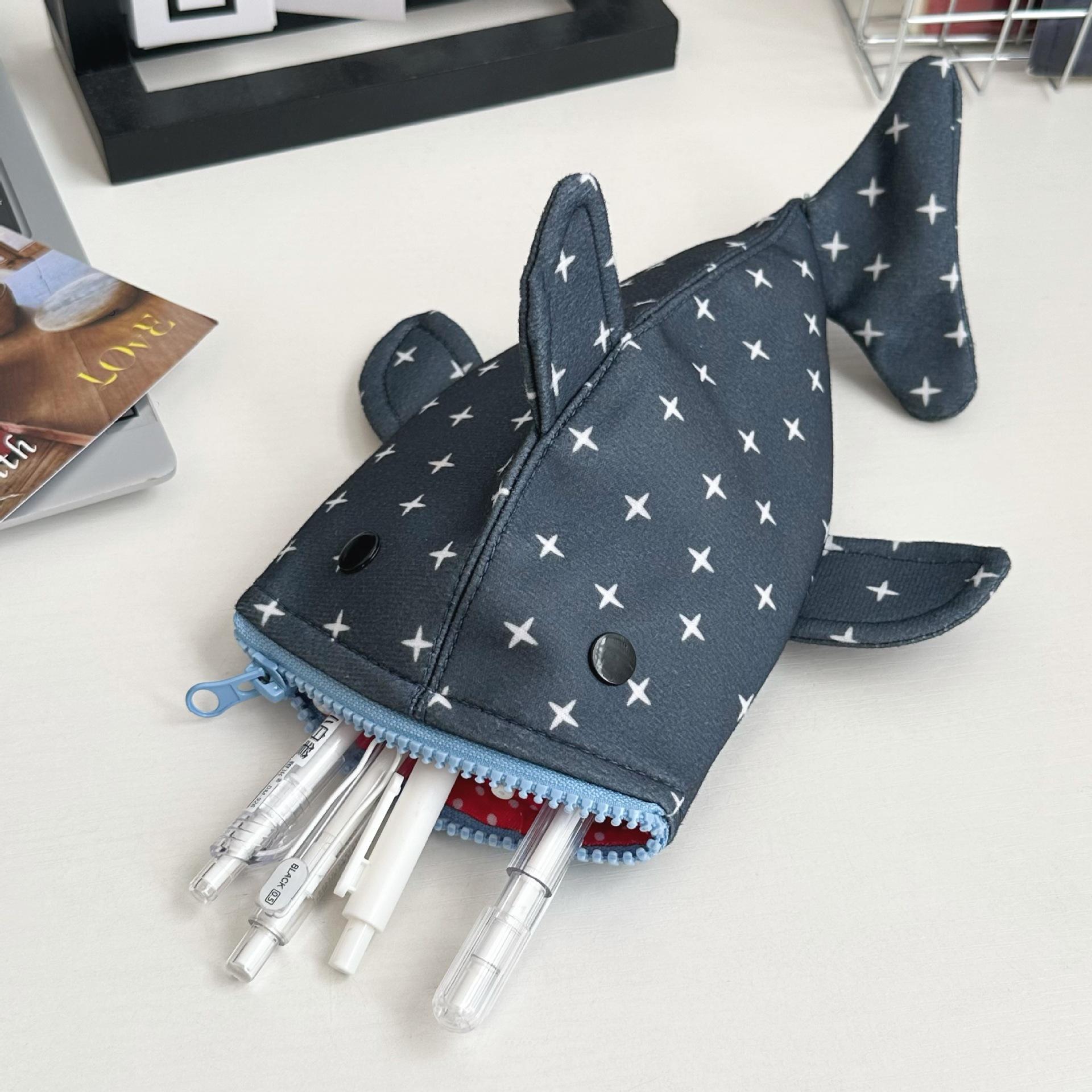 Cute Shark Zipper Pouch, Durable Multi-Functional Storage Bag, Organiser, Durable Storage Organizer, Perfect Christmas Gift for Boys & Girls, New Condition