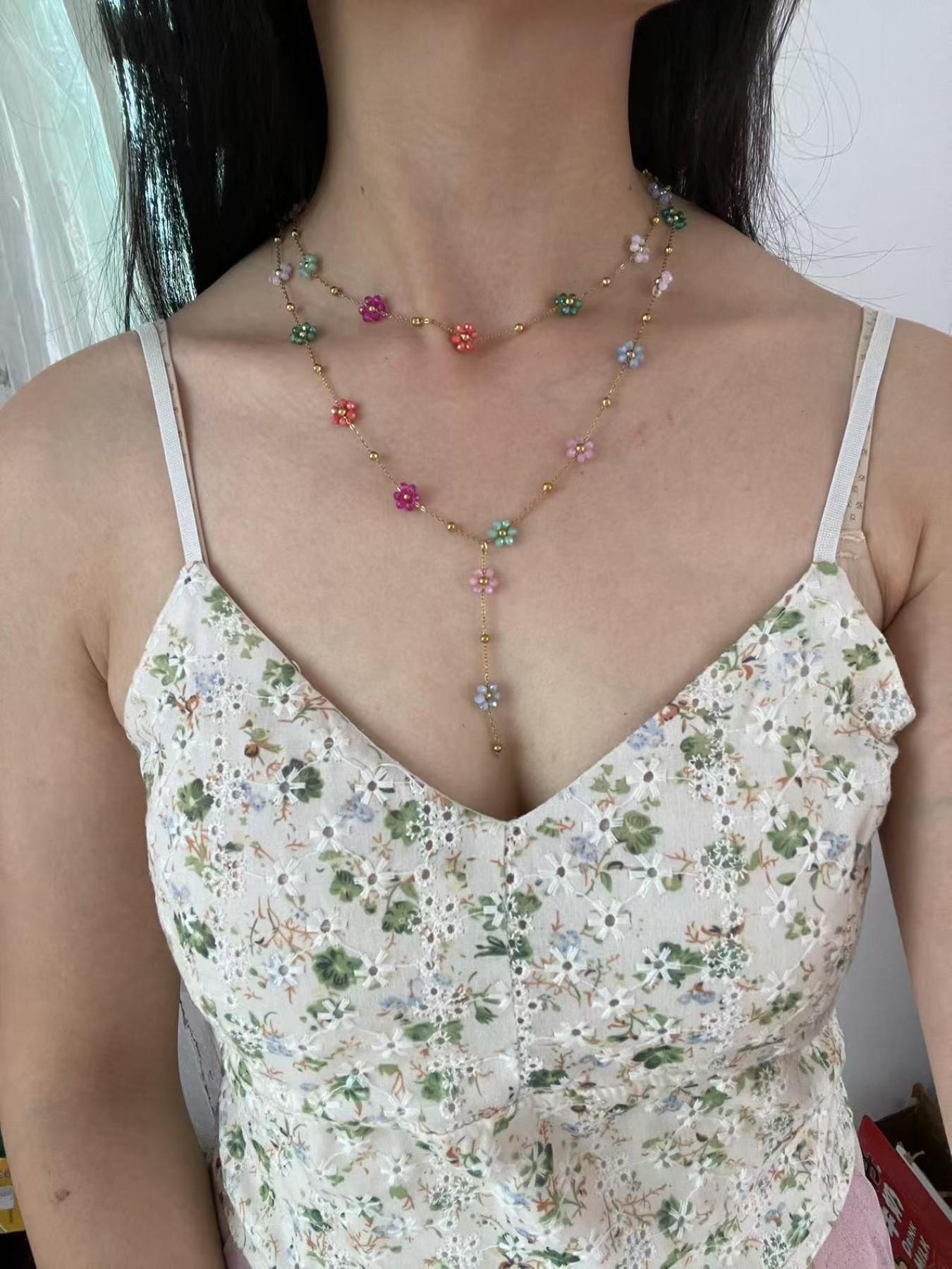 Boho Style Colorful Beaded Flower Necklace Set, Handmade Daisy Pendant Fringe Design, 14k Gold Plated Chain Jewelry Gift