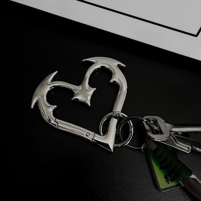 Gothic Heart Carabiner Keychain, Heavy Duty Metal Key Holder with Secure Clip, Unique Bag Charm Accessory, Bold Statement Keychain for Car Keys, Backpack & Purse Decoration, Stylish Gift for Men Women Teens, Everyday Carry Accessory
