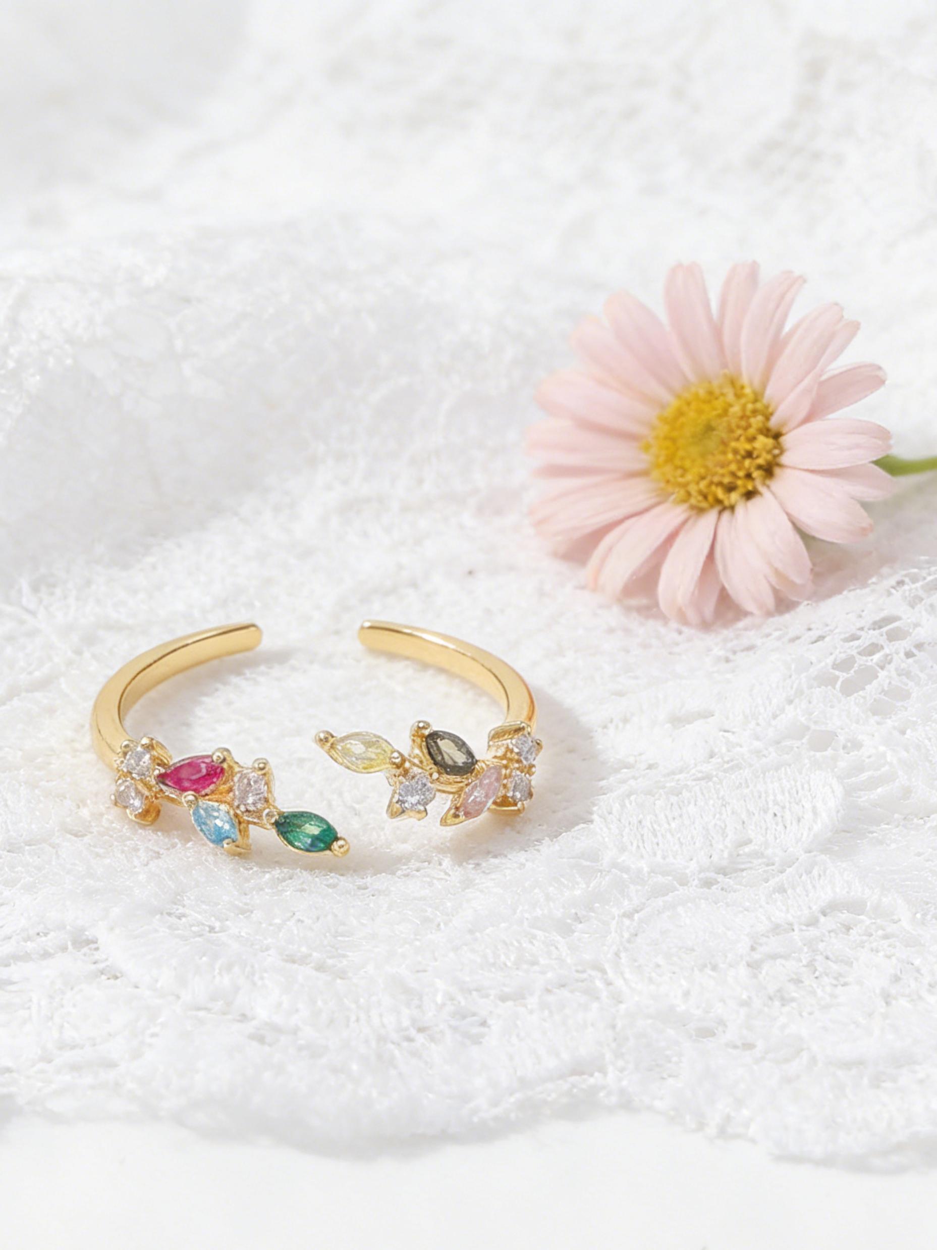 Fashion Micro-Set Colorful Zircon Leaf Ring for Women, Simple and Versatile Open Adjustable Band, Elegant Jewelry Accessory