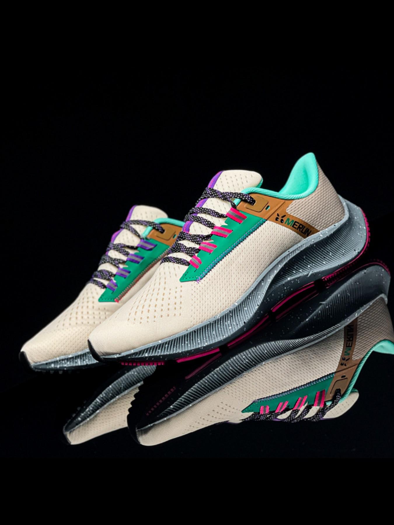 Meng Run Flying Horse Seamless Mesh Running Shoes, Lightweight Design, Sporty Style, Breathable Knit Upper, All-Season Sneakers