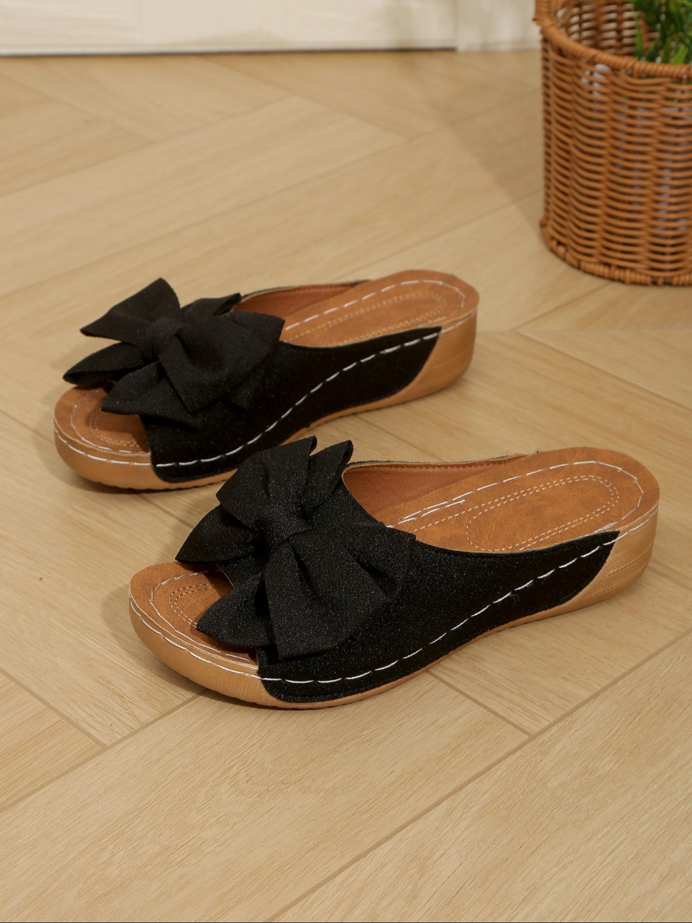 Women's new comfortable and soft casual slip-on sandals, with a soft wedge and flexible sole, essential minimalist sandals for everyday wear, perfect for school, work, and commuting, fashionable and trendy walking sandals.