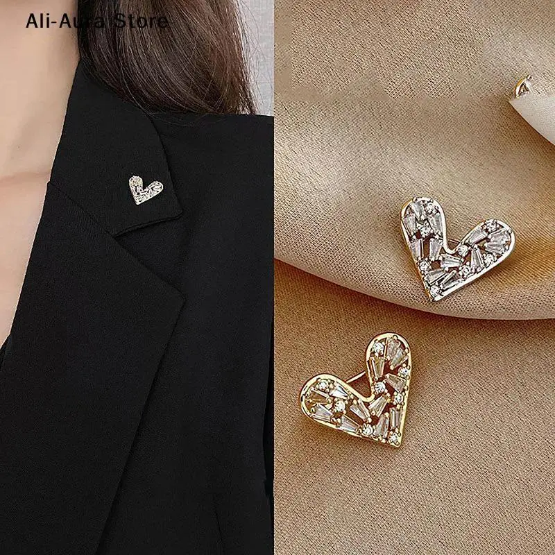 1Pcs Fashion Rhinestone Love Heart Brooches for Women Party Garments Jewelry Accessories Gifts
