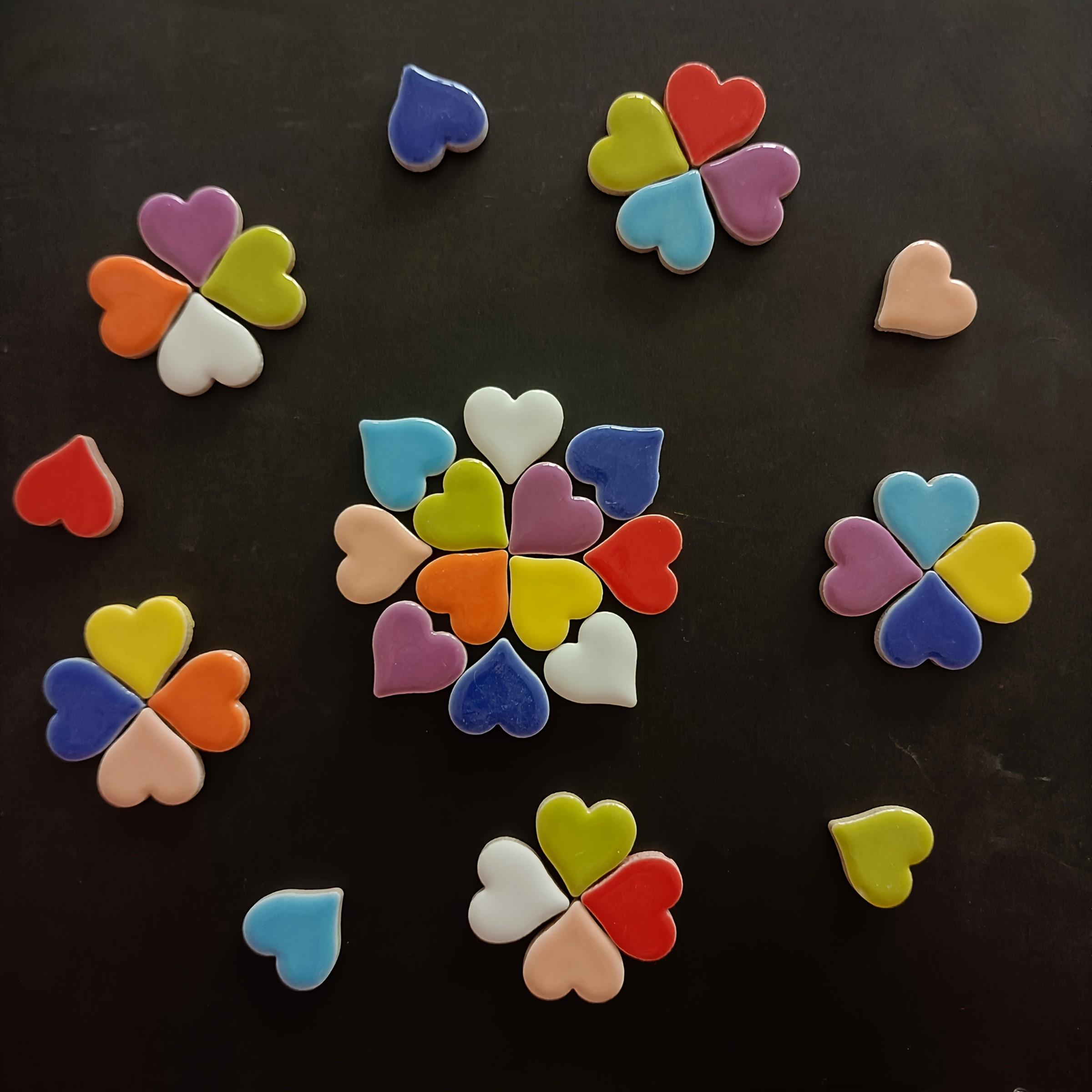 40pcs Heart Shape DIY Mosaic Kit, Perfect for Christmas Crafts, Unique Door Frame Wall Art, Staircase Decor, Garden Decoration