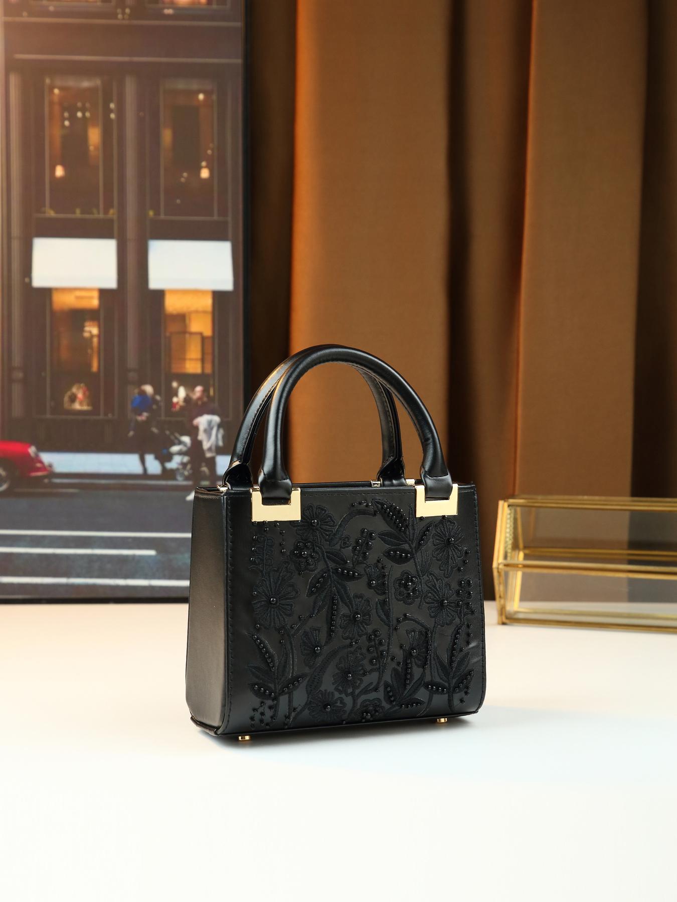Heavy-duty beaded floral design embroidered small square bag, elegant versatile date shoulder crossbody bag
