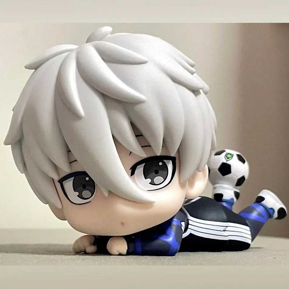2026 New hot item Blue Lock Kawaii Nagi Yisagi Isagi Yoichi Sitting Action Figure Doll Tabletop Model Anime Peripheral Creative Birthday Gift Toy