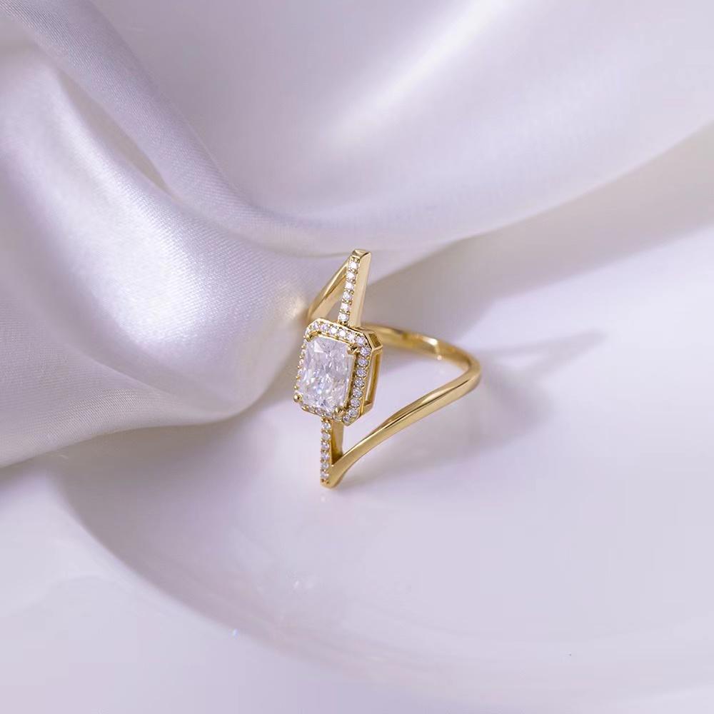 【Buy 1 get 1 Bracelet】【RM-906】S925 Radiant Cut 2.23CT FULL Moissanite Ring, Fashion Accessories for Daily Wear Party Holiday, Unique Color and Charm design, Gift For Boyfriend and Girlfriend, Unisex Man Ring Woman Ring
