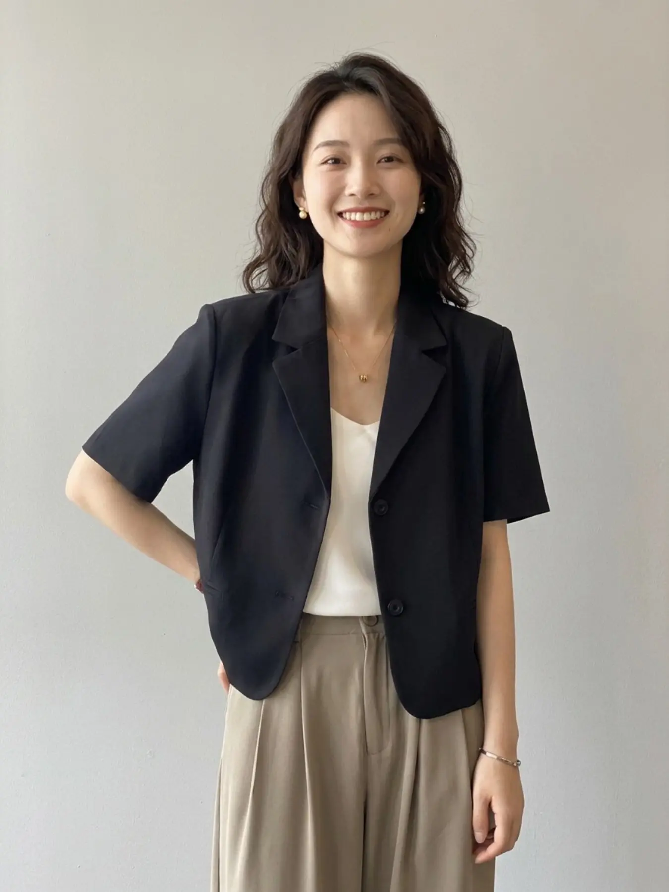 Fashion Short Sleeve Blazer Jacket for Women, Thin Korean Style New Arrival, Flowy Short Casual Suit Top, Ladies' Stylish Outerwear