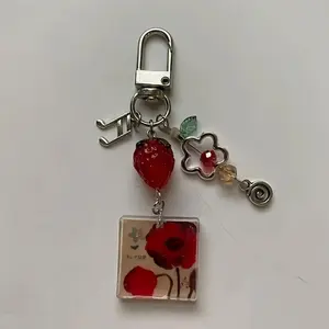 Lamp-Inspired Strawberry Keychain – Cute Strawberry Pendant Keychain for Girls, Handbag Bag Charm, Fun Decorative Accessory, Lightweight Gift