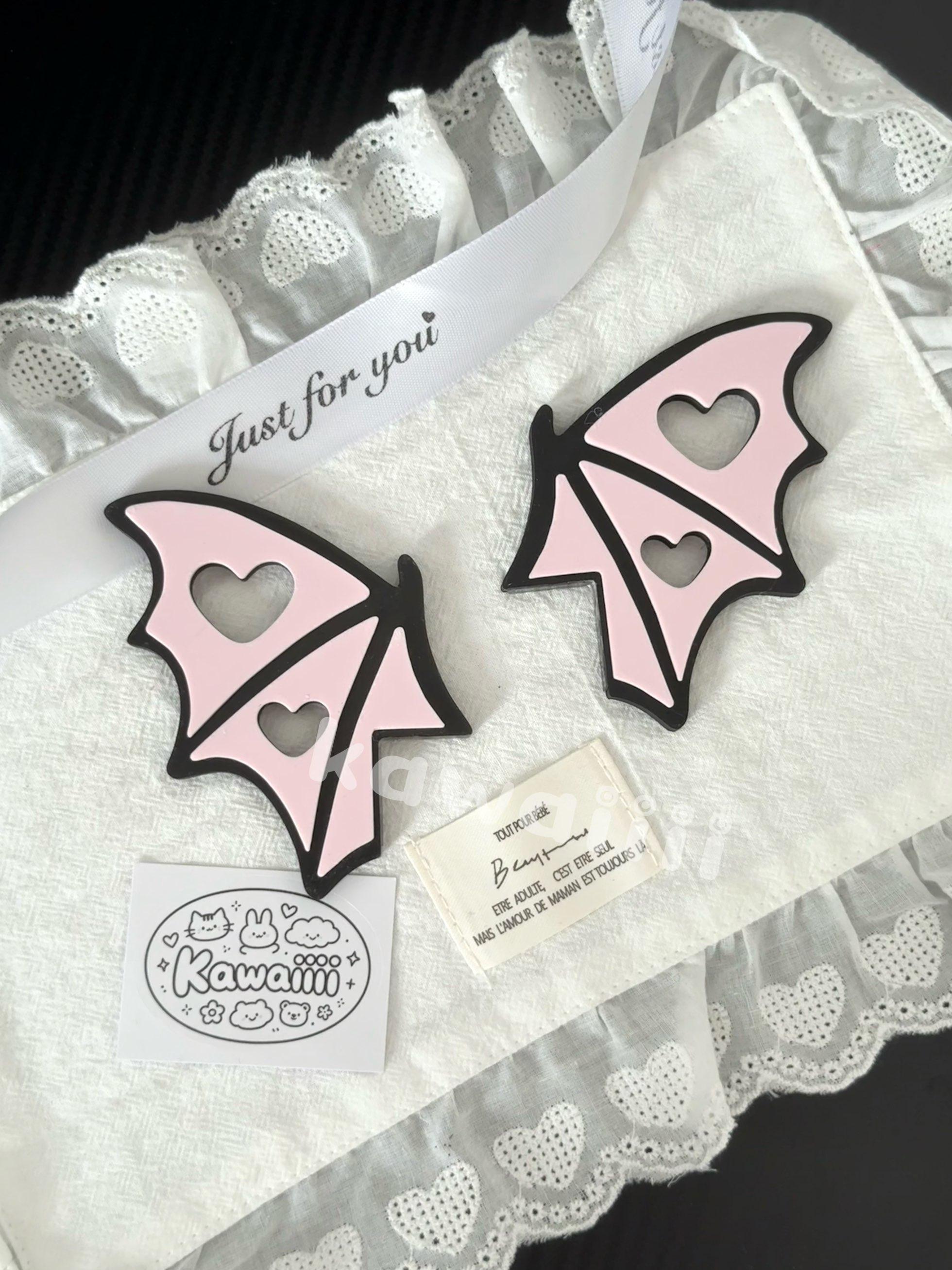 Gothic Bat Wings Screen Decor | Kawaii Gaming Setup Accessories | Cool Devil Wings for Computer & Car Screen | Spooky Cute Desk Aesthetic Ornament