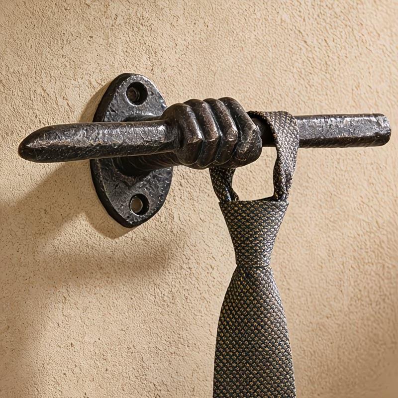 Creative Cast Iron Wall Mounted Hook, Entrance Hook or Unique Room Decoration, for Hanging Coats, Wallets, Scarves, Jewelry