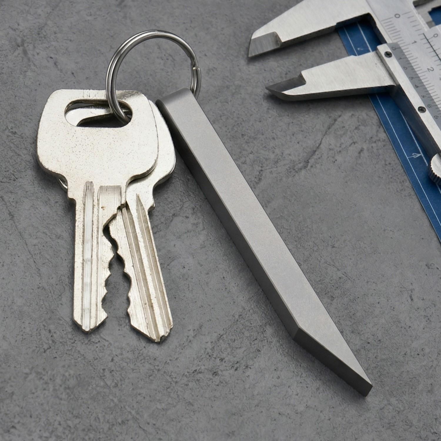 Titanium Alloy Mini Pry Bar, High-Quality Edc Tool, Durable and Lightweight Design, Ideal for Everyday Carry, Compact and Portable