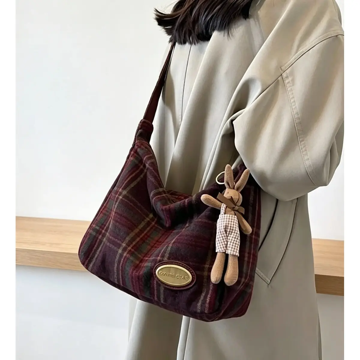 Women's Vintage Plaid Large-Capacity Tote Bag - Retro Slouchy Shoulder Crossbody Purse for Work, Travel, Gym (Fall 2026 Everyday Carry Gym Bag)