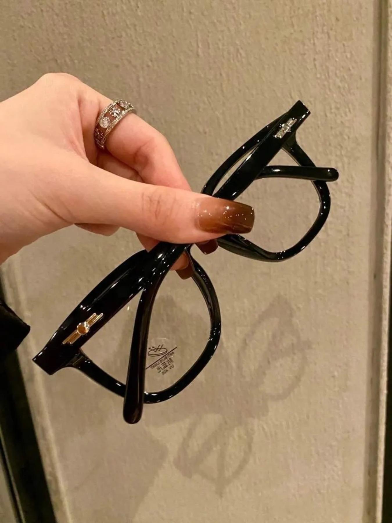 Anti-Blue Light Glasses Tr90 Frame, Trendy Casual Frames, Rectangular or Round Design, Lightweight Comfortable UV Protection for Computer TV Phone Gaming Square Frames Eyeglass