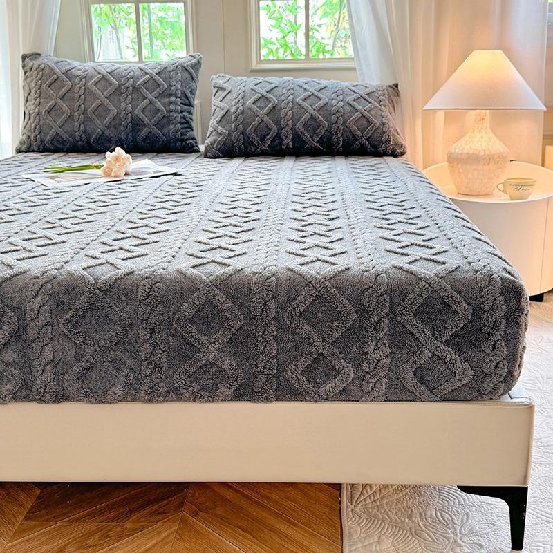 King Queen Size Diamond Pattern Bed Sheet Set, Soft Washable Fabric, Deep Pocket Design, Includes 1 Fitted Sheet and 2 Pillowcases #GLOBAL PICKS