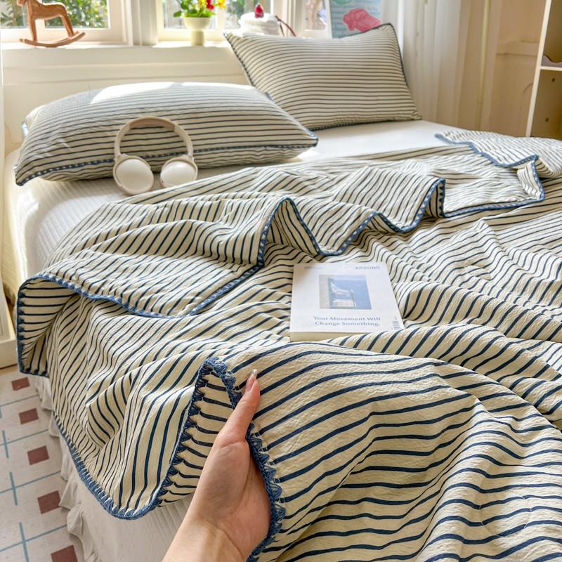 1pcs Summer Quilt, All Season Bedding, Soft Striped Cooling Blanket, Multiple Colors and Sizes, 150x200/200x230, Bedroom Office Living Room, Machine Washable Quilt