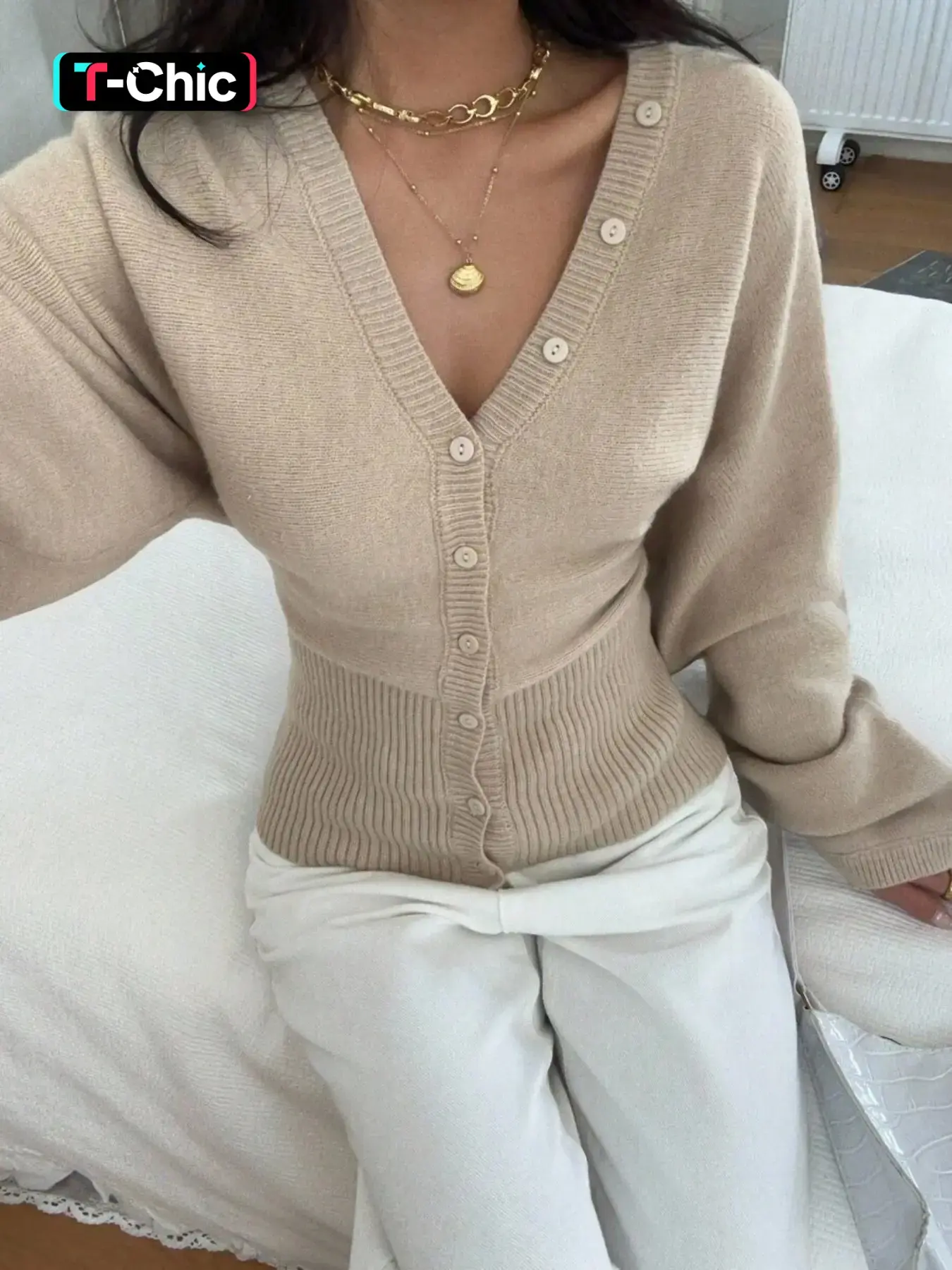 Women's V-Neck Button Front Long Sleeve Knit Cardigan, Slim Fit Solid Color Elegant Chic Casual Fall Winter Fashion Stylish Cardigan Sweater, Women Fall Cardigan, Going Out Tops for Women, Autumn Knitwear