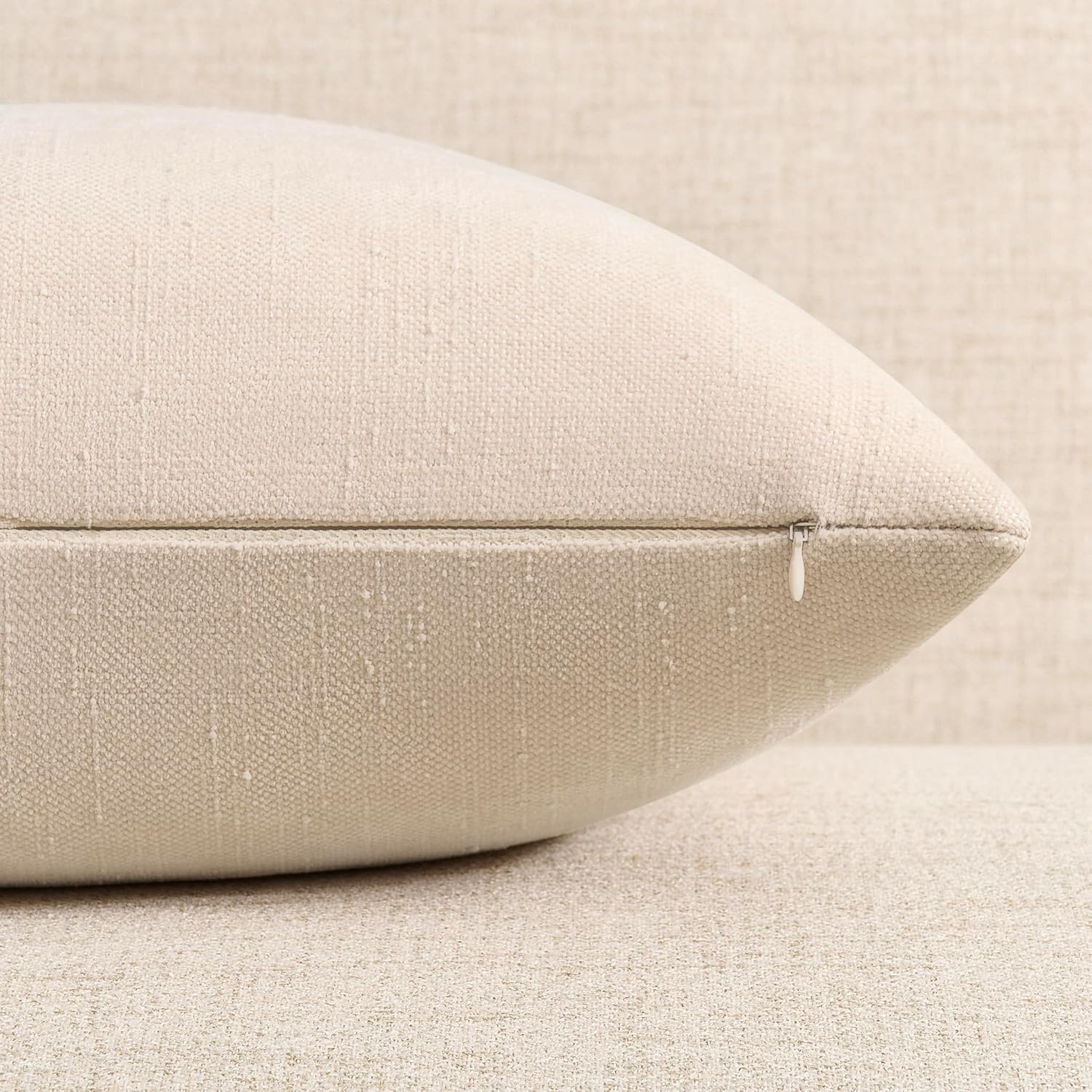 4Pcs Throw Pillow Covers 18x18 Inch / 20x20 Inch Chenille Textured Neutral Brown Soft Pillow Covers Solid Decorative Farmhouse Cushion Covers Home Boho Western Decor for Couch Sofa Bed Living Room Bedroom Decor