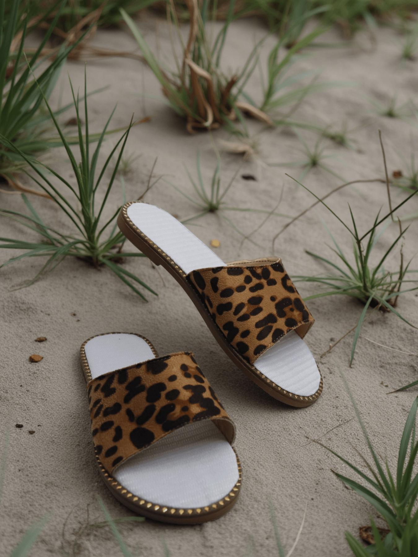 Women's Casual Plus Size Flat Sandals, New 2026 European Style Toe Cover, Fashion Leopard Print Anti-Slip Fish Mouth Slippers, Comfortable Lightweight Home & Outdoor Shoes