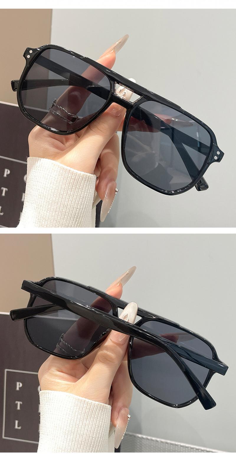 Square double-bridge fashion sunglasses for men and women, trendy street style, UV protection driving glasses, suitable for daily wear, outdoor activities, and blue light protection