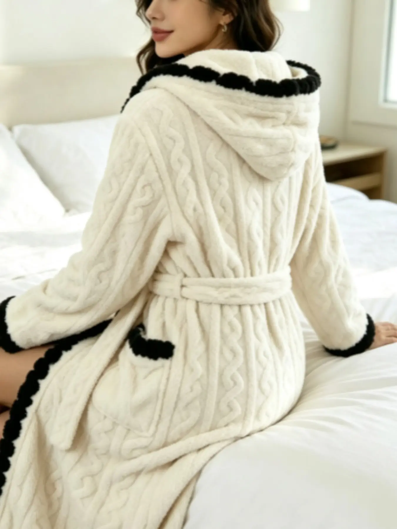 Two-Piece Fall Winter Thick Long Sleeve Sleep Robe, Floral Trim Edge Knit Fuzzy Robe, Cozy Home Wear Set