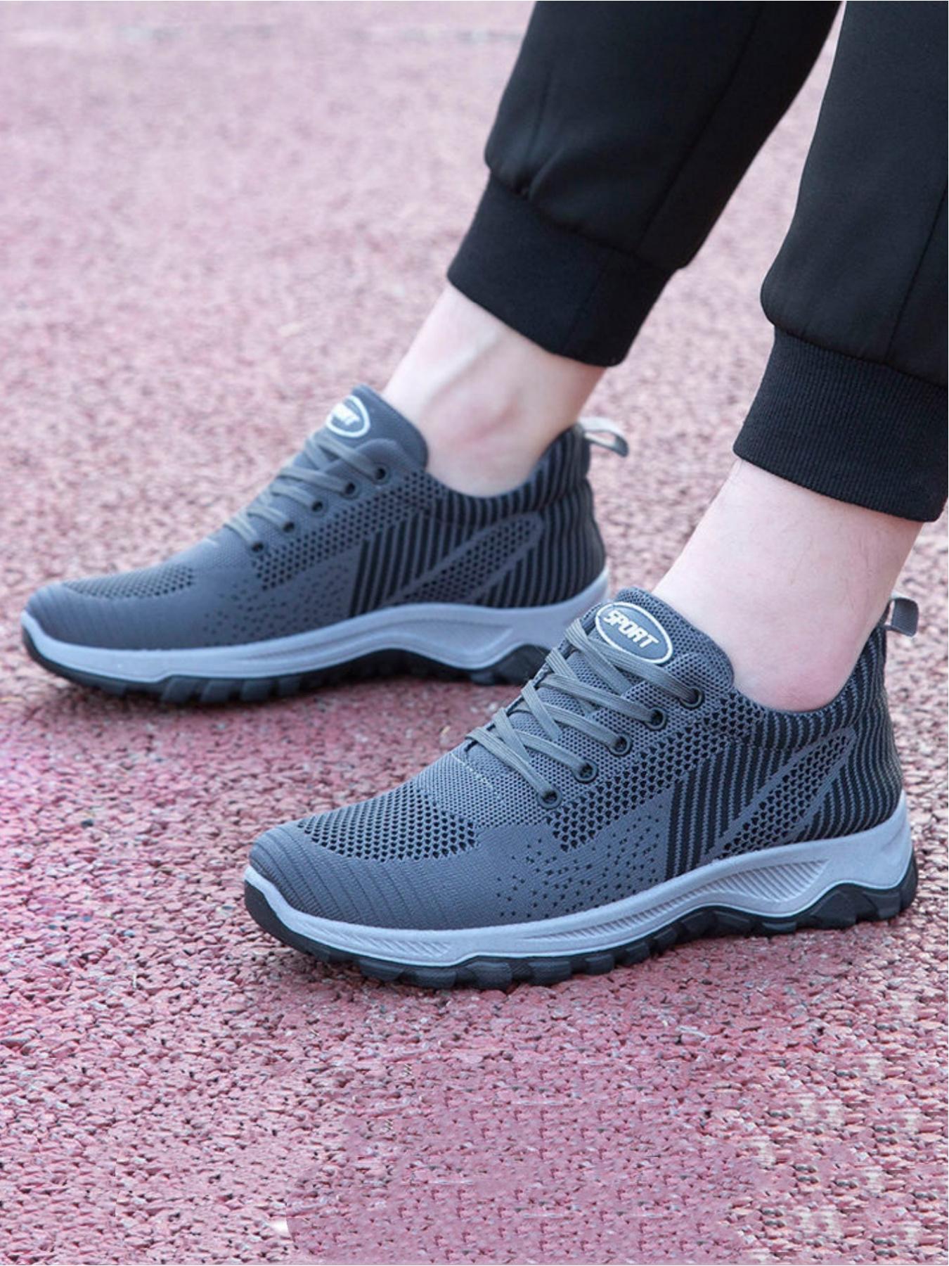 Ladies' casual sports shoes, with a comfortable and lightweight fit wrapped around the upper, and a stylish and eye-catching side wave stripe design, suitable for daily commuting, outdoor leisure, running, fitness, hiking and other sports scenes
