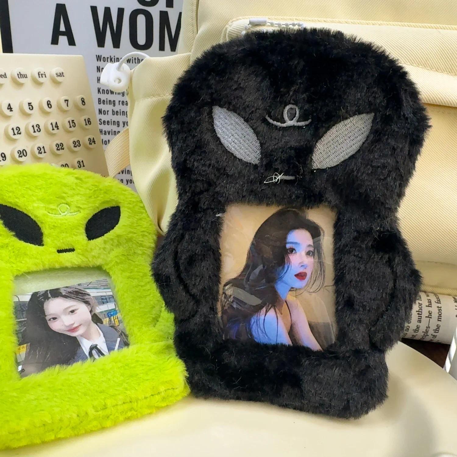 Cartoon Alien Plush Photocard Sleeve - 3in/13*18cm Small Size Anti-Scratch Anti-Lost Accessory for Kpop Idol Fans, Fits Small Cards, Stickers, Postcards, Everyday Use Wearable Electronics Accessory