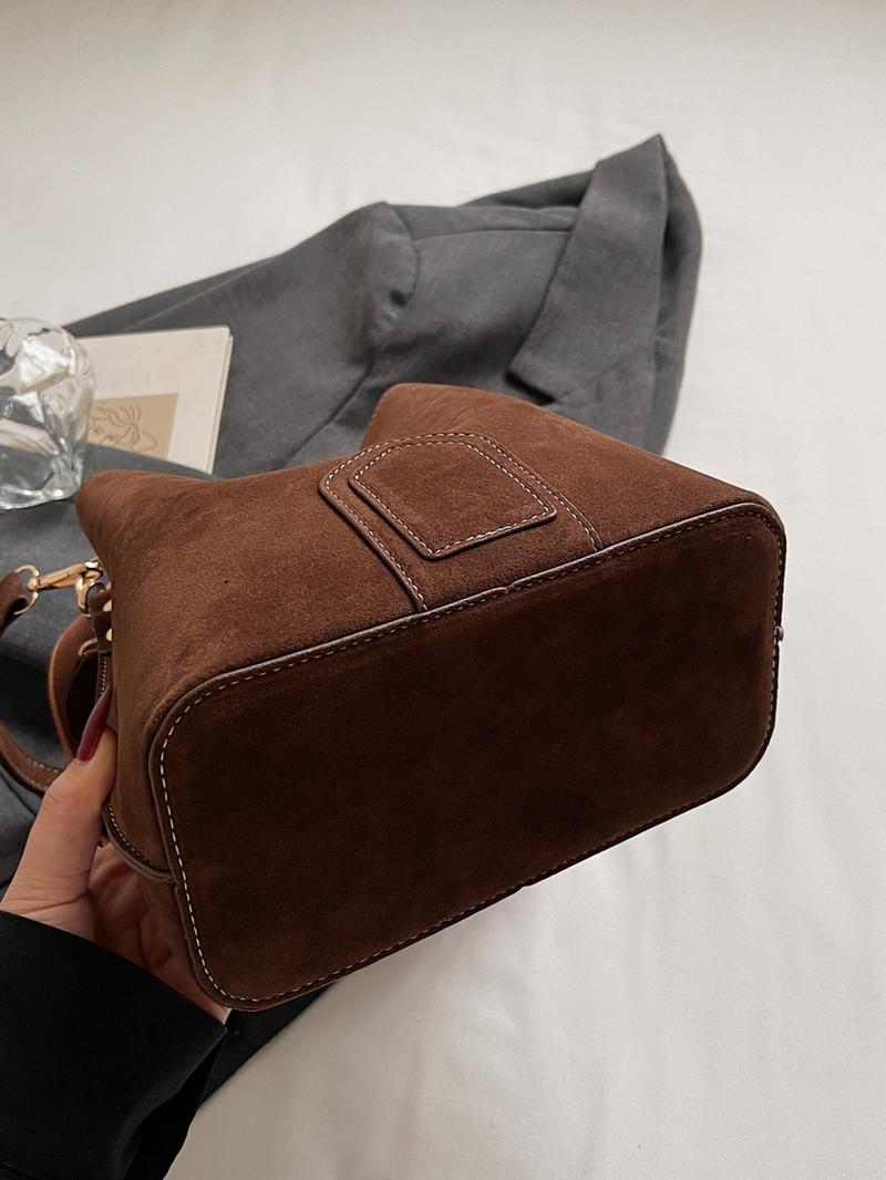 Retro fashion simple bucket shoulder bag, niche design personality lazy wind joker shoulder bag, retro texture comfortable leisure wind shoulder bag, suitable for daily travel, shopping and dating, Fashionable bucket bag