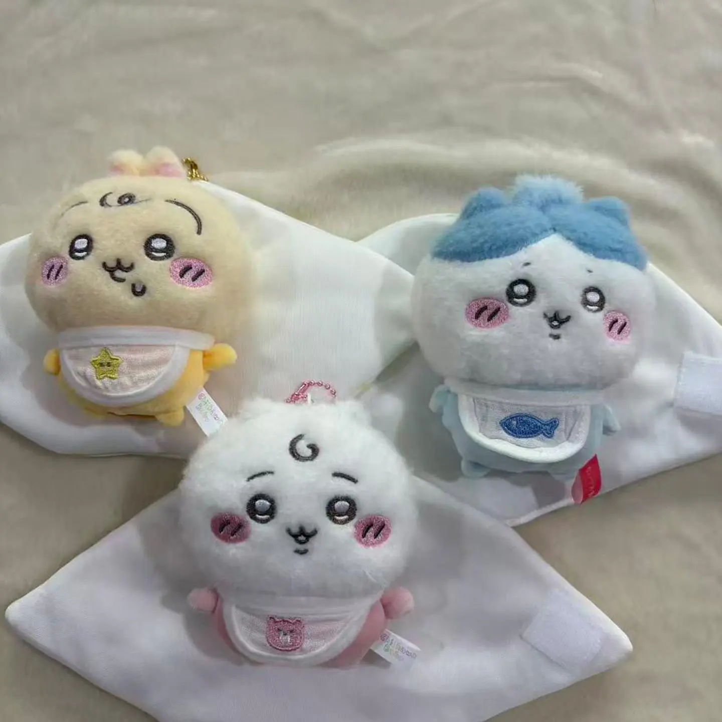 Chiikawa Baby Fish Plush Toy - 10cm Small Unisex Gentle Pastel Tone Kawaii Swaddle Stuffed Doll Keychain, Soft Pendant, Birthday Gift for Kawaii Toy Lovers, Mini Bag Charm for DIY & Felt Crafts