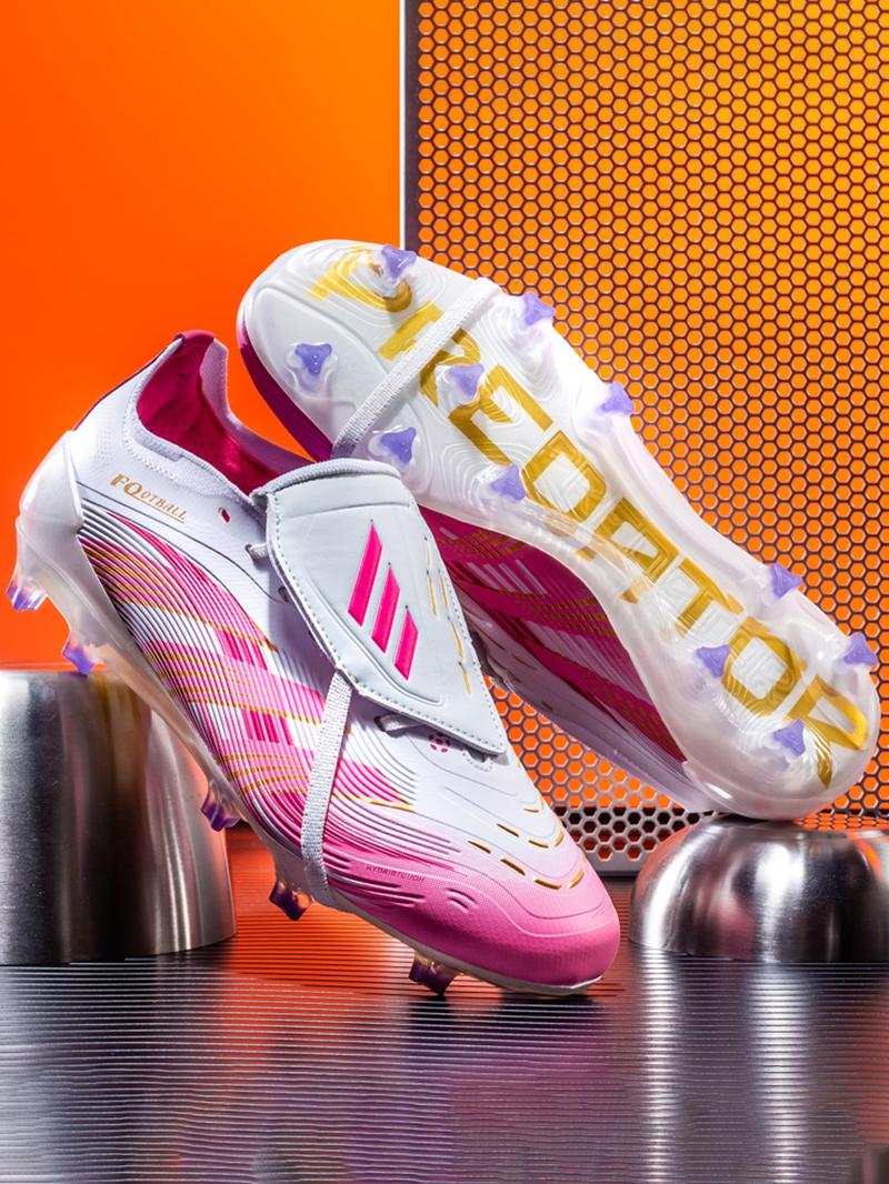 Men's and Women's Collared Football Shoes, Long Stud Soccer Cleats, Adult Lawn Training Sports Shoes, Football Field Boots, Turf Shoes, Comfortable Durable Design Men's and Women's Collared Football Shoes, Long Stud Soccer Cleats, Adult Lawn Training Sports Shoes, Football Field Boots, Turf Shoes, Comfortable Durable Design