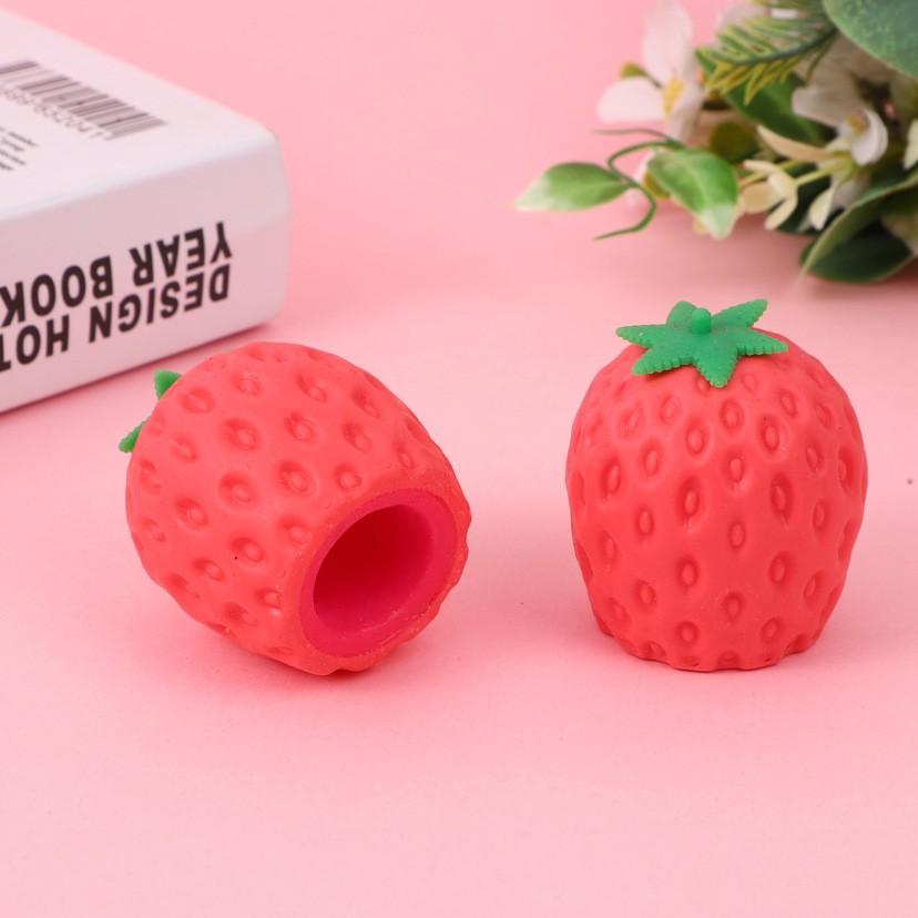 Realistic Strawberry Squeeze Toy — give it a squeeze and a cute little bear pops out 🍓🐻! An ultra-bouncy, squeezable sensory stress-relief toy, perfect for parent-child interaction and a great icebreaker for social gatherings.