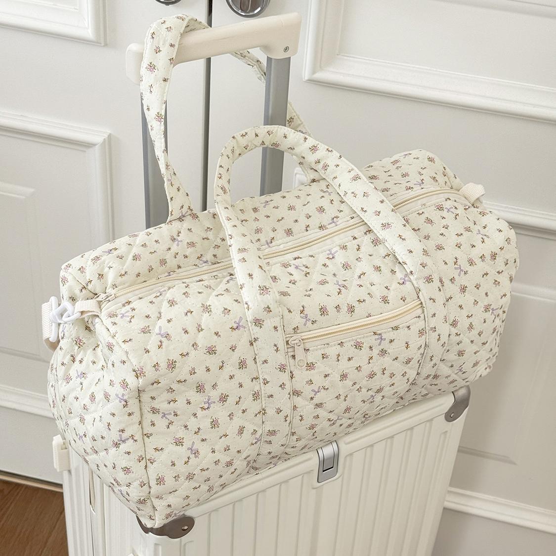 Instagram-style floral print soft quilted patchwork travel bag/gym bag with zipper; soft fabric weekend travel bag suitable for women.