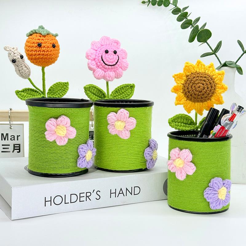 Handwoven sunflower head bouquet potted pen holder, simulated bouquet, preserved flower decoration