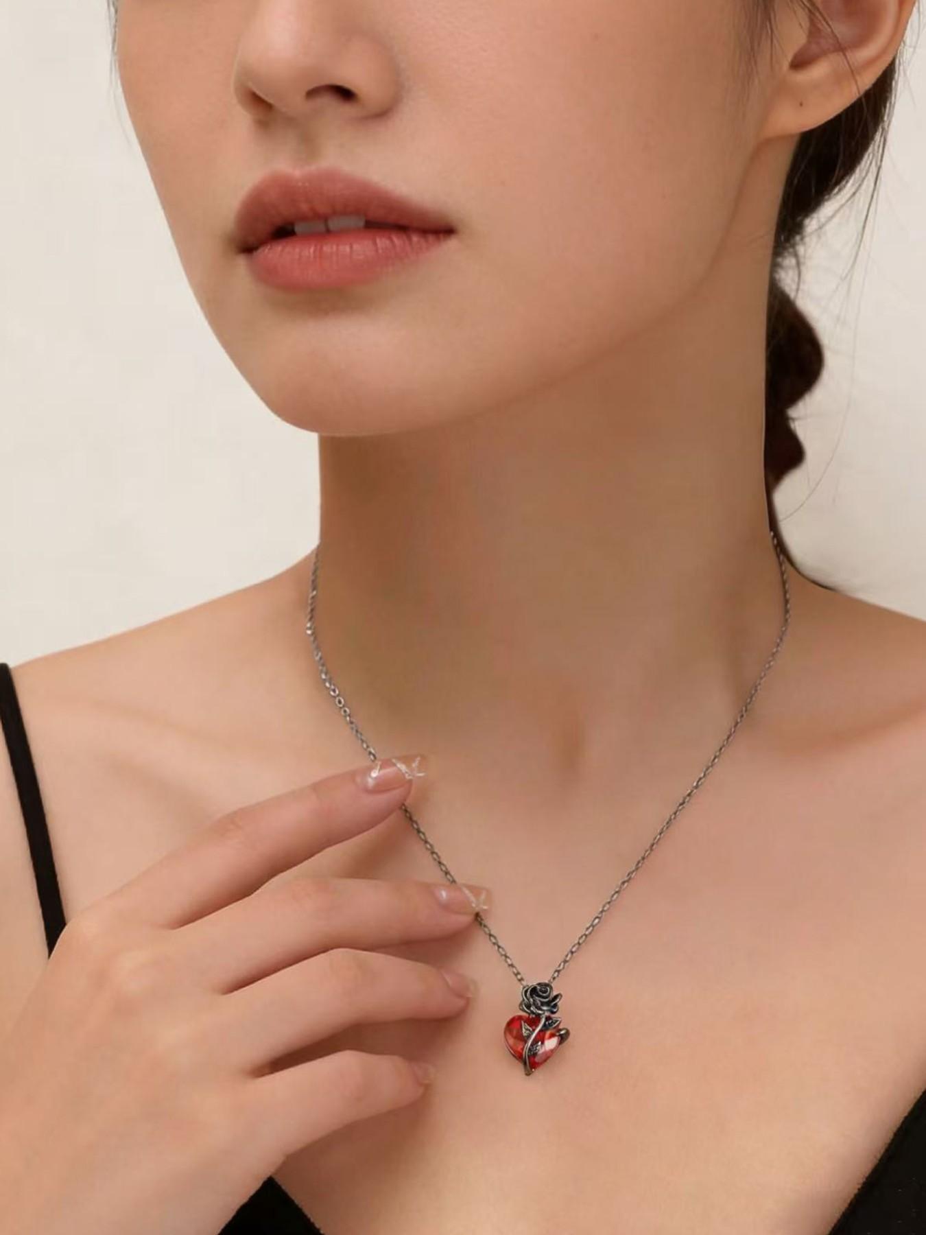 Gothic Necklace for Women, Vintage Goth Rose Crystal Necklace, Heart Pendant Necklace, Halloween Jewelry Gifts