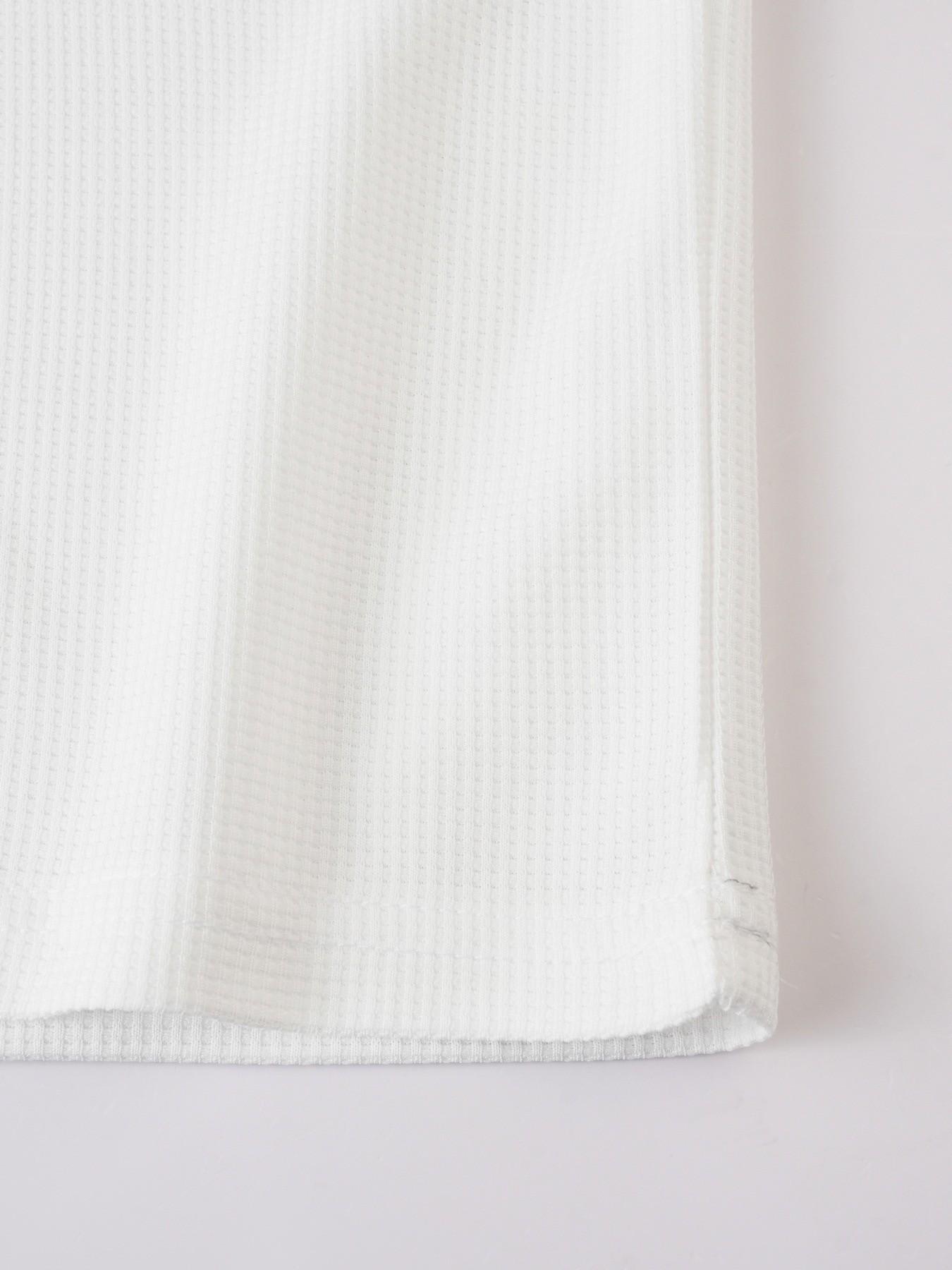 New men's waffle knit polo shirt with hood - stylish contrasting color hood and cuffs, semi-open buttoned collar, short sleeves, and fitted design. Perfect for casual outings, vacations, and daily trendy street style.