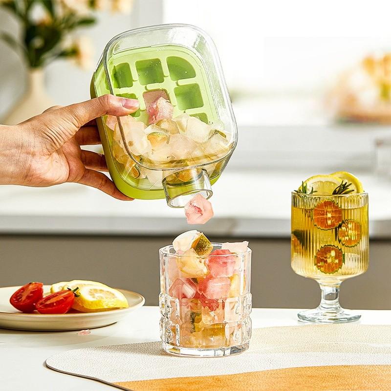 2-in-1 Press Ice Cube Tray with Ice Bucket, Portable Ice Maker Bottle, One-Step Easy Release No-Touch Ice Mold Food Grade BPA-Free Quick Freeze Ice Cube Storage Container Reusable Silicone Ice Cube Tray for Summer Cocktail Iced Coffee Smoothie Whiskey Sod