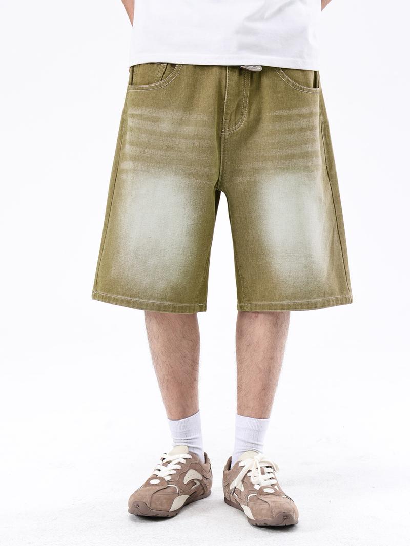 Men's basic light blue washed loose straight denim shorts, casual, versatile and comfortable. Non-stretchy denim shorts with a regular straight fit. Those who prefer a loose wearing feel can order one size larger.