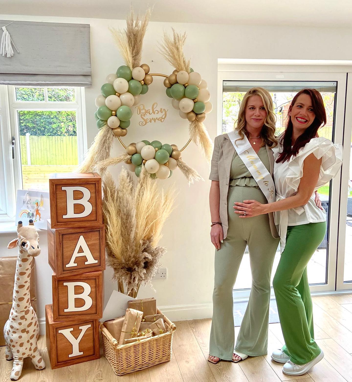 Wood Grain Printing Baby Shower Display Boxes Decoration, Neutral Gender Reveal Backdrop Brown Baby Stacking Blocks Backdrop for Kids Birthday Party