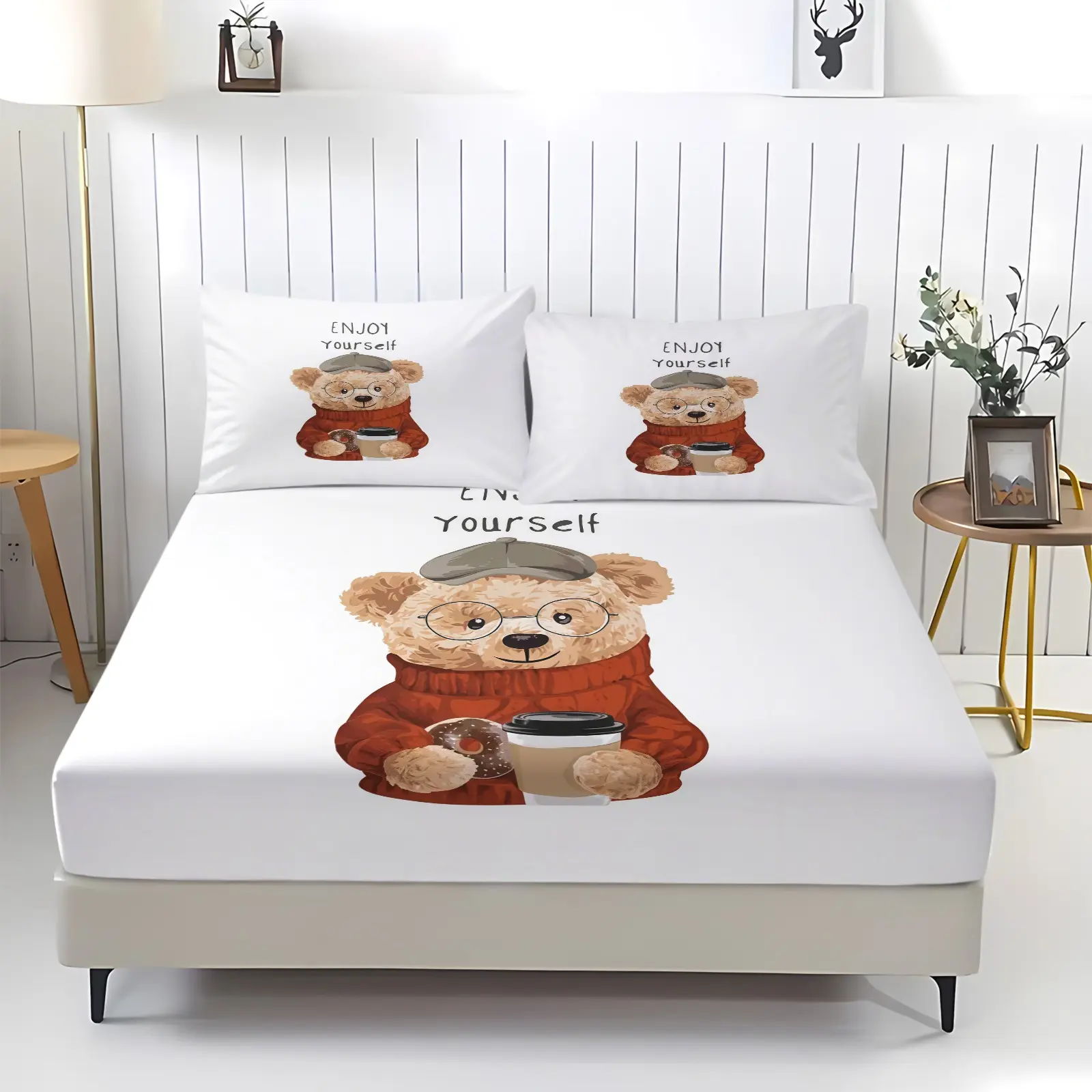 Cute teddy bear patterned bed sheet, including 1 bed sheet and 2 pillowcases, anti slip dust cover suitable for bedrooms and guest rooms, suitable for personal use or gift giving