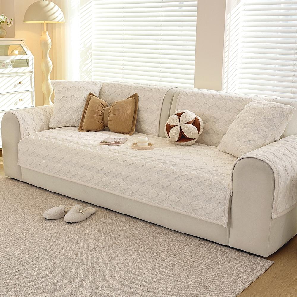 Geometric Velvet Sofa Cushion, Anti-Slip Sofa Cover, Washable Sofa Protector, Soft Sofa Protector, Durable Pet-Friendly Furniture Pad, Decorative Sofa Pillow