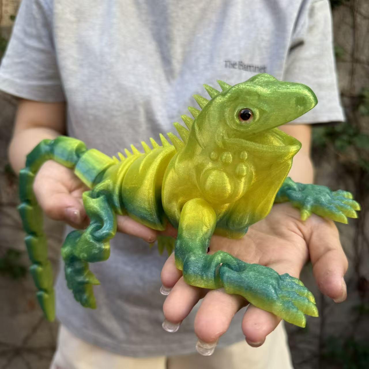 3D Printed Lizard Figurine with Realistic Eyes, Home Decor, Collectible Room Decor, Moving Joints, Perfect Christmas Gift, Party Decoration, Birthday Present #TOP PICKS