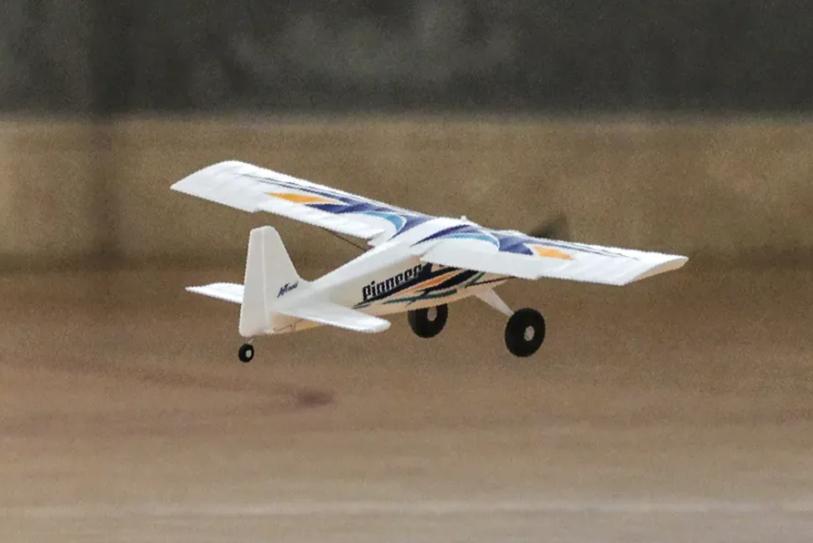 Arrows Pioneer 620mm RTF (Aircraft suitable for beginners，RTF = plane, remote, battery, battery charger）