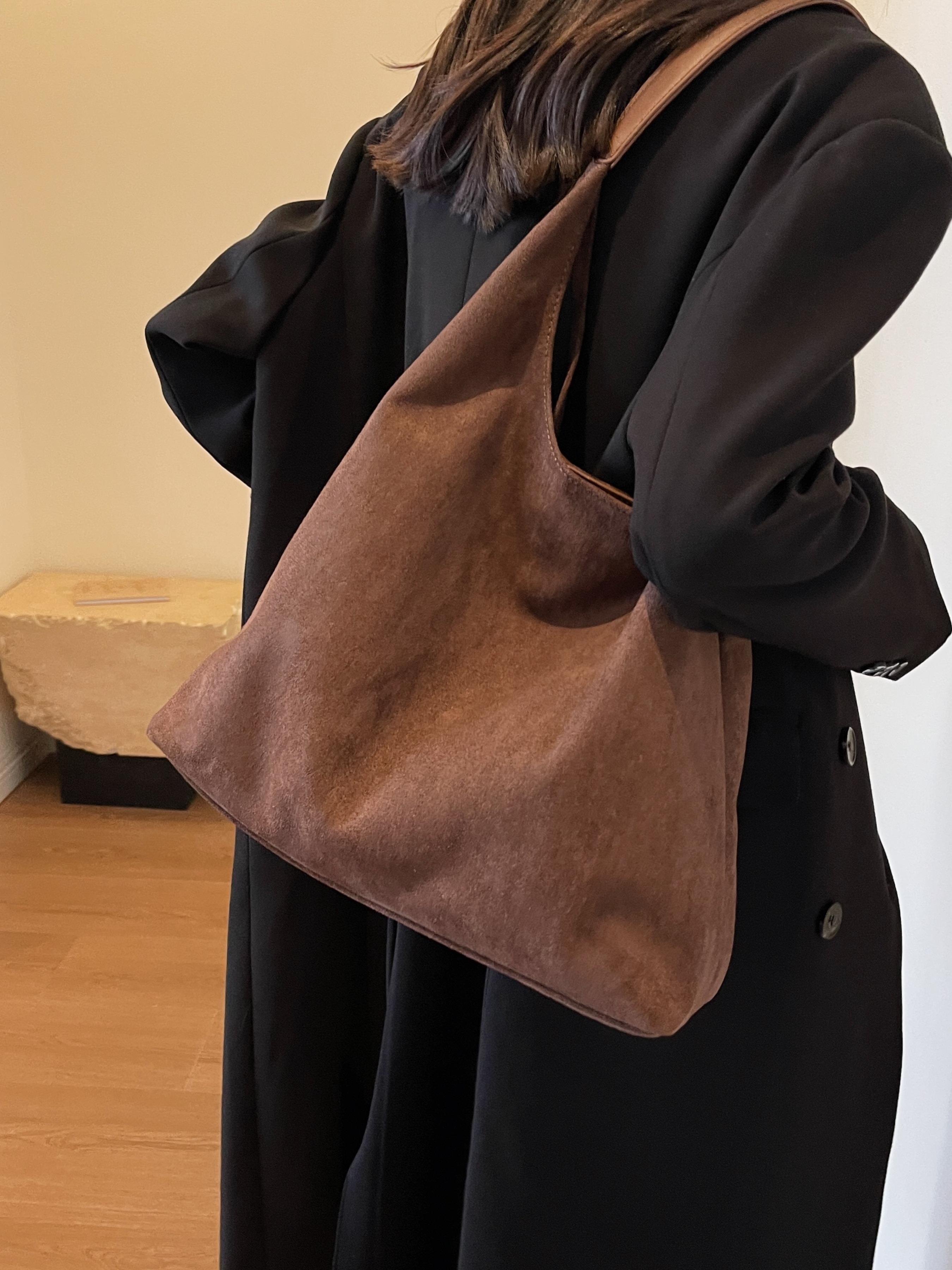 Elegant Shoulder Clutch Bag, Fashionable Shoulder Bag, Contemporary Plain Design, Large Capacity Commuter Fashion Accessory, Perfect for All Seasons