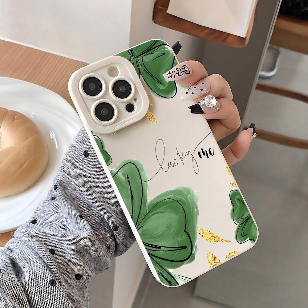 A Lively Green Irish Clover Pattern on a Creamy White Background, Suitable for Iphone 17, 16E, 16, 15, 14, 13, 12, 11 Mini Pro Max Air X XR XSMAX 8 7 Plus. This Is a Shockproof Matte Back Cover, a Smartphone Case for Everyday Use