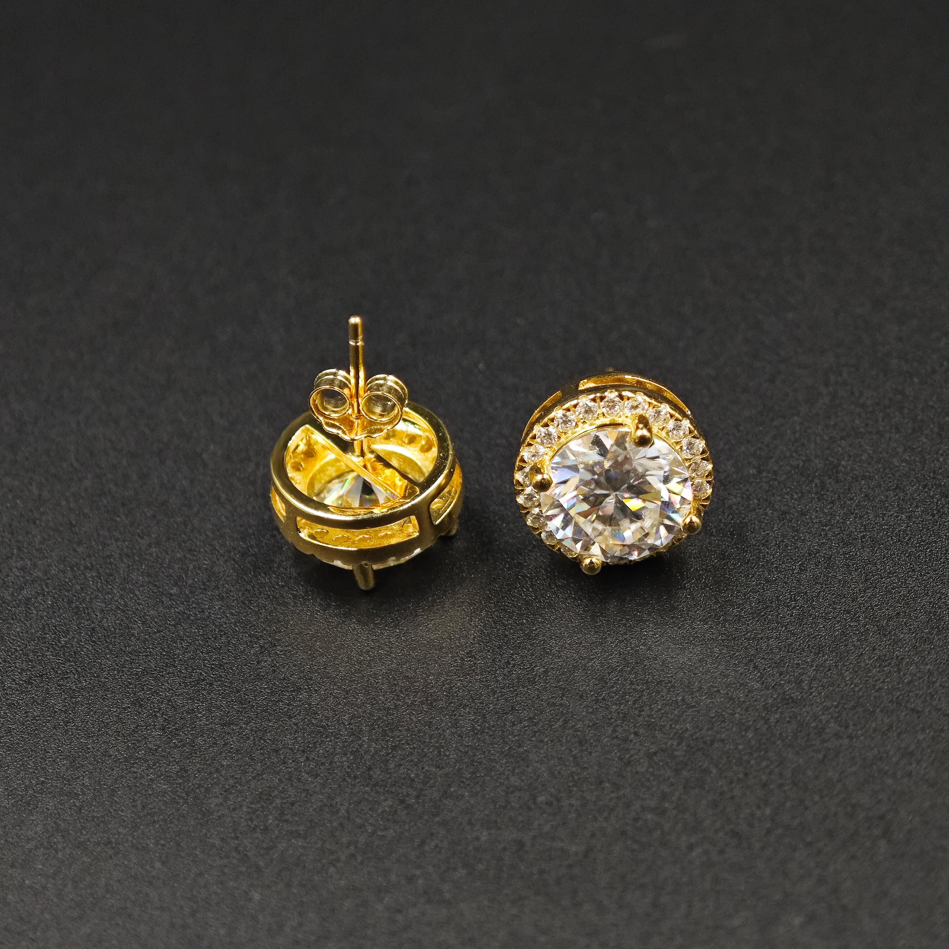 Delzzad 18k Gold-Plated Halo Stud Earrings Lab-Created Moissanite Earring S925 Sterling Silver Moissanite Jewelry Perfect Birthday Mother’s Day Christmas Gift for Men Women Wedding Set Delzzad 18k Gold-Plated Halo Stud Earrings Lab-Created Moissanite Earring S925 Sterling Silver Moissanite Jewelry Perfect Birthday Mother’s Day Christmas Gift for Men Women Wedding Set