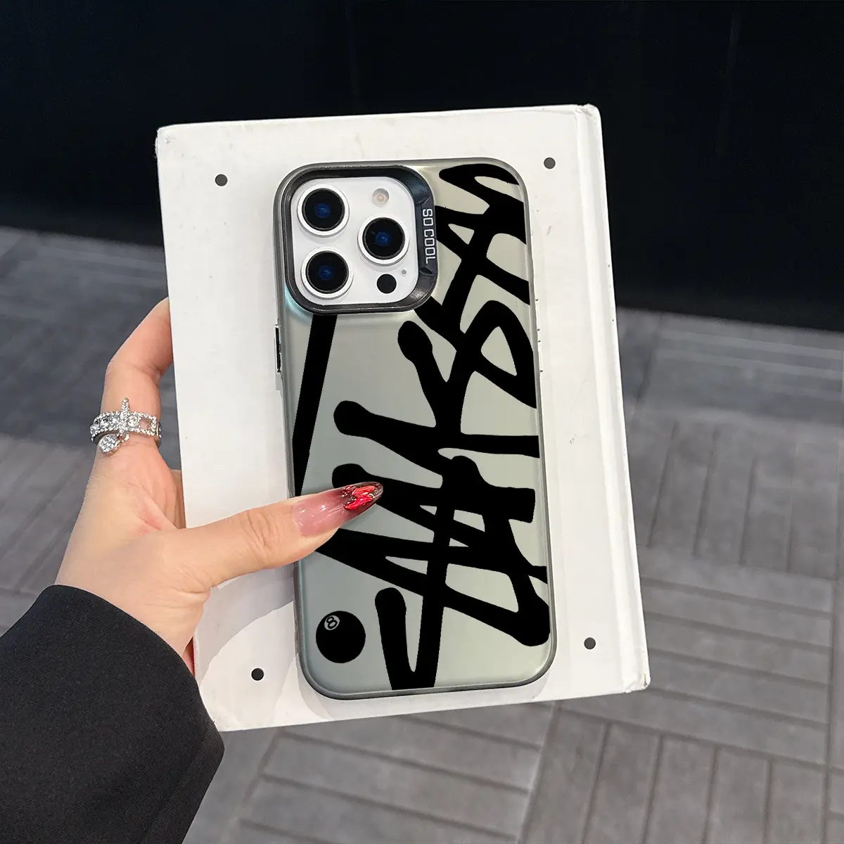 1 Art Graffiti Phone Case, Fashionable and Creative Trendy iPhone Case, Gradient Color Silver Phone Case, Suitable for iPhone 17 Pro Max, Compatible with iPhone 7-17 Series/pro max/plus/air/E/mini/x/xs/xr